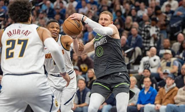 开云体育APP下载-深圳队险胜掘金，戈贝尔统治全场