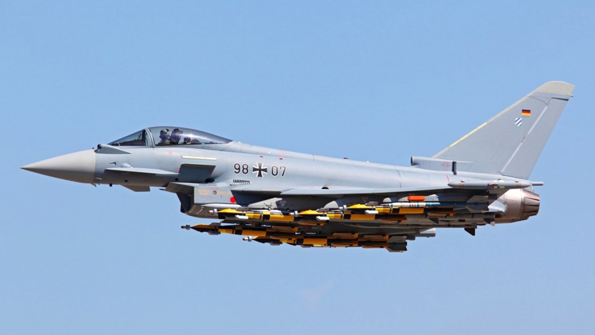 闪耀与逆袭,从东契奇的欧冠接管到步行者的东方震撼